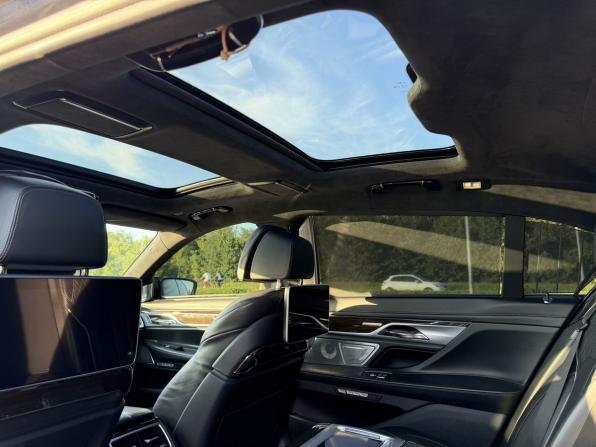 BMW 7 серии VI (G11/G12) с пробегом 2016 года, цена 3 700 000 рублей, 162689 км, седан, Автокод Объявления