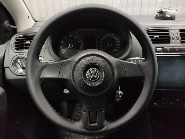Volkswagen Polo V с пробегом 2014 года, цена 740 000 рублей, 98000 км, седан, Автокод Объявления