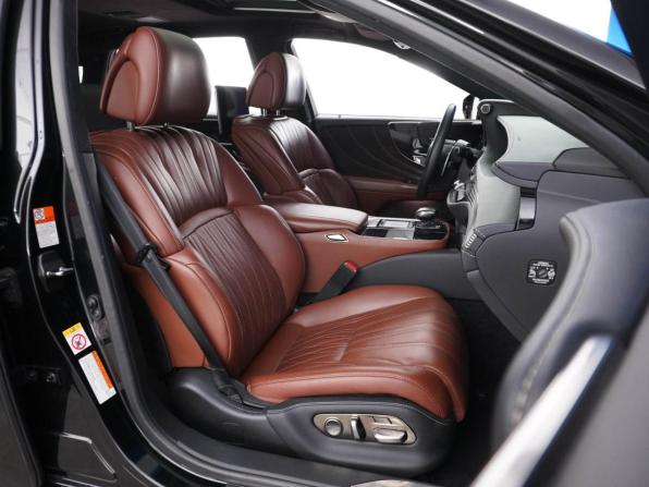 Lexus LS V с пробегом 2018 года, цена 3 900 055 рублей, 193769 км, седан, Автокод Объявления