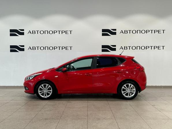 Kia Ceed II с пробегом 2015 года, цена 1 380 000 рублей, 51395 км, хэтчбек, Автокод Объявления