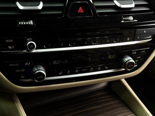 BMW 5 серии VII (G30/G31/G38) с пробегом 2017 года, цена 2 789 000 рублей, 197404 км, седан, Автокод Объявления