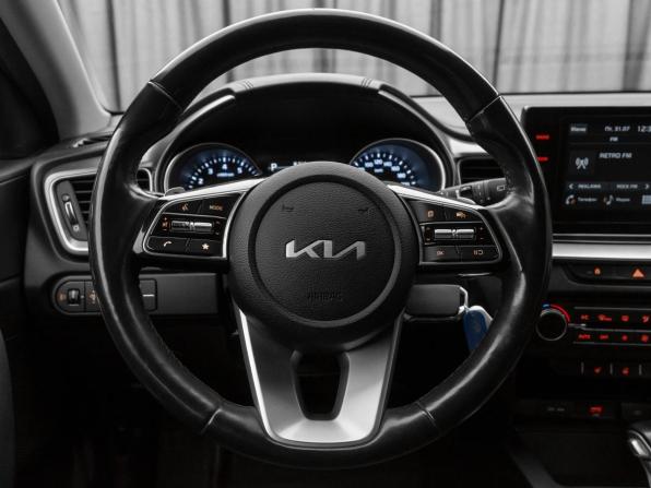Kia Ceed III Рестайлинг с пробегом 2022 года, цена 2 320 000 рублей, 66782 км, универсал, Автокод Объявления