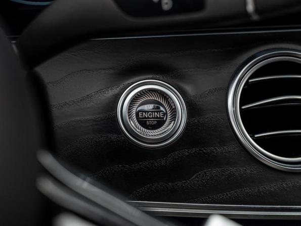 Mercedes-Benz E-Класс V (W213 S213 C238) Рестайлинг с пробегом 2022 года, цена 4 400 000 рублей, 192201 км, седан, Автокод Объявления