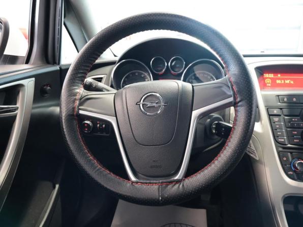 Opel Astra J с пробегом 2011 года, цена 660 000 рублей, 158073 км, универсал, Автокод Объявления