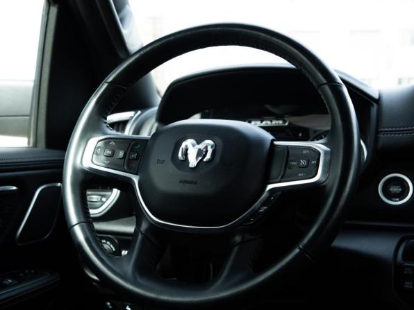 Ram 1500 V с пробегом 2023 года, цена 7 799 000 рублей, 46760 км, offers.body_type.unknown, Автокод Объявления