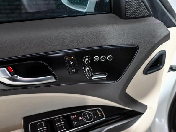 Kia Quoris I с пробегом 2013 года, цена 1 695 000 рублей, 149877 км, седан, Автокод Объявления