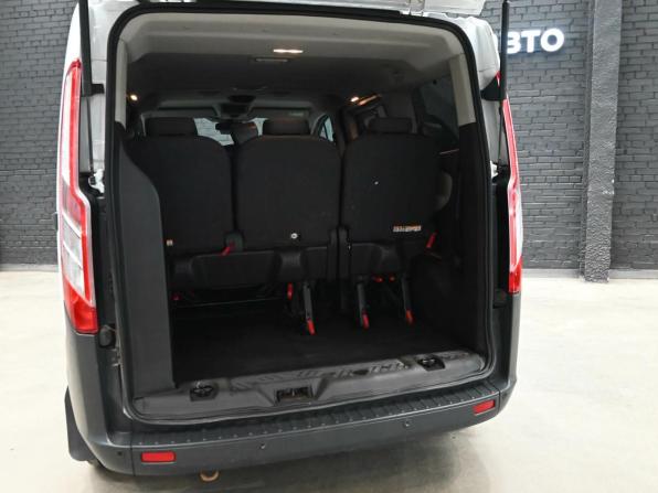 Ford Tourneo Custom I с пробегом 2017 года, цена 2 050 000 рублей, 284180 км, минивэн, Автокод Объявления