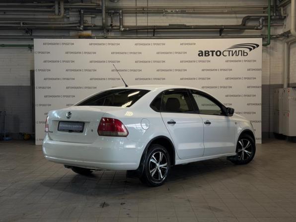 Volkswagen Polo V с пробегом 2012 года, цена 559 000 рублей, 204000 км, седан, Автокод Объявления