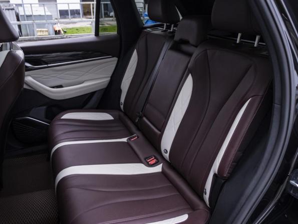 Geely Monjaro I с пробегом 2023 года, цена 3 249 000 рублей, 50000 км, внедорожник, Автокод Объявления