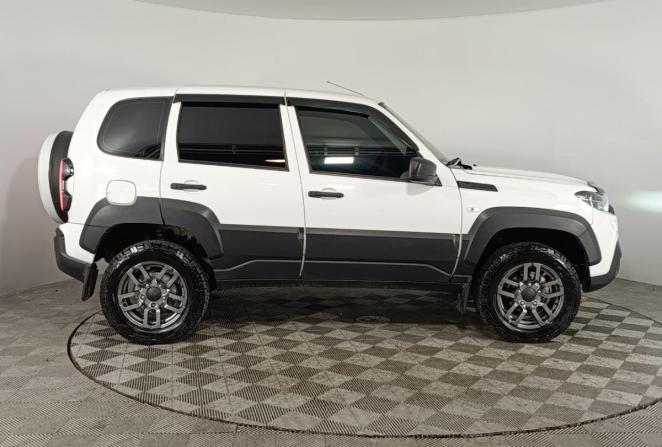 Lada (ВАЗ) Niva Travel I с пробегом 2024 года, цена 1 090 000 рублей, 10771 км, внедорожник, Автокод Объявления