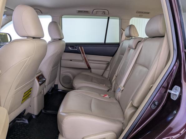 Toyota Highlander II (XU40) Рестайлинг с пробегом 2013 года, цена 1 995 000 рублей, 231320 км, внедорожник, Автокод Объявления