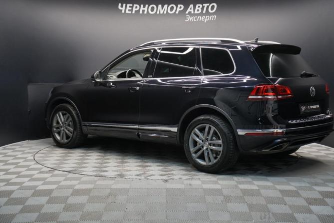 Volkswagen Touareg II Рестайлинг с пробегом 2017 года, цена 3 980 000 рублей, 167000 км, внедорожник, Автокод Объявления