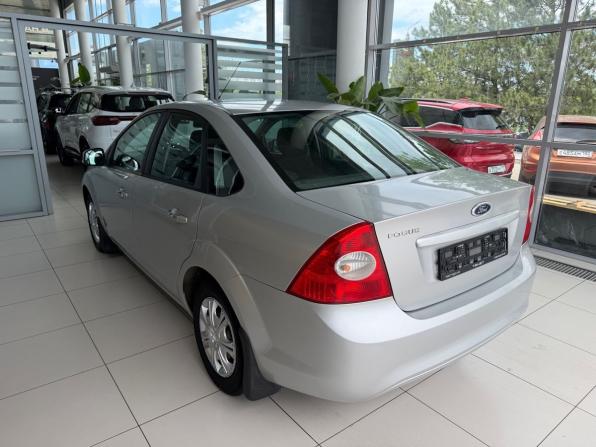Ford Focus II Рестайлинг с пробегом 2010 года, цена 695 000 рублей, 185992 км, седан, Автокод Объявления