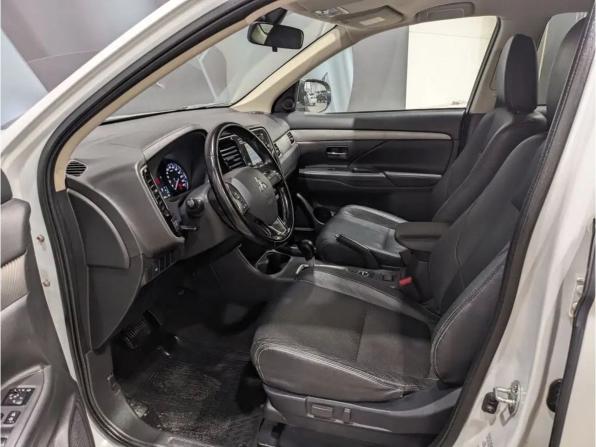 Mitsubishi Outlander III Рестайлинг 2 с пробегом 2015 года, цена 1 665 000 рублей, 169262 км, внедорожник, Автокод Объявления
