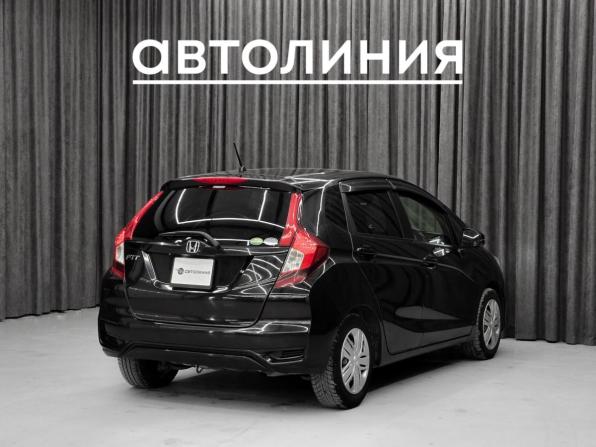 Honda Fit III Рестайлинг с пробегом 2019 года, цена 1 100 000 рублей, 127000 км, хэтчбек, Автокод Объявления
