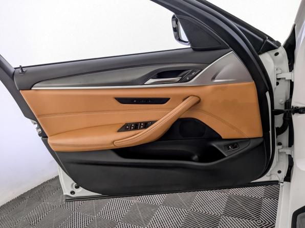BMW 5 серии VII (G30/G31/G38) Рестайлинг с пробегом 2021 года, цена 5 330 000 рублей, 52720 км, седан, Автокод Объявления