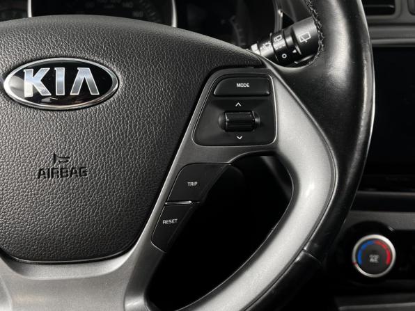 Kia Rio III Рестайлинг с пробегом 2016 года, цена 1 149 900 рублей, 94369 км, хэтчбек, Автокод Объявления
