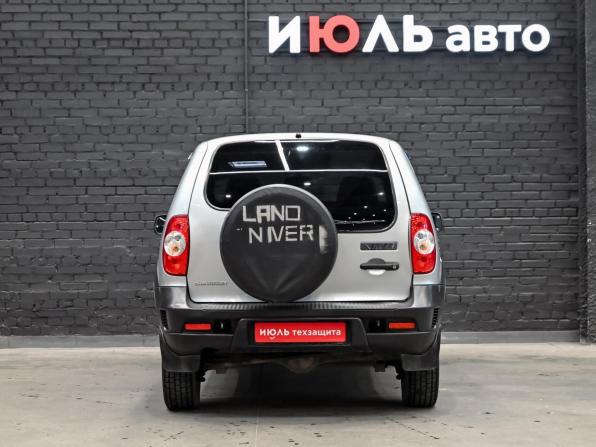 Chevrolet Niva I Рестайлинг с пробегом 2017 года, цена 775 000 рублей, 104209 км, внедорожник, Автокод Объявления