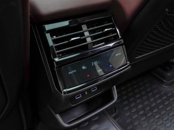 Geely Monjaro I Рестайлинг с пробегом 2024 года, цена 3 330 000 рублей, 45594 км, внедорожник, Автокод Объявления