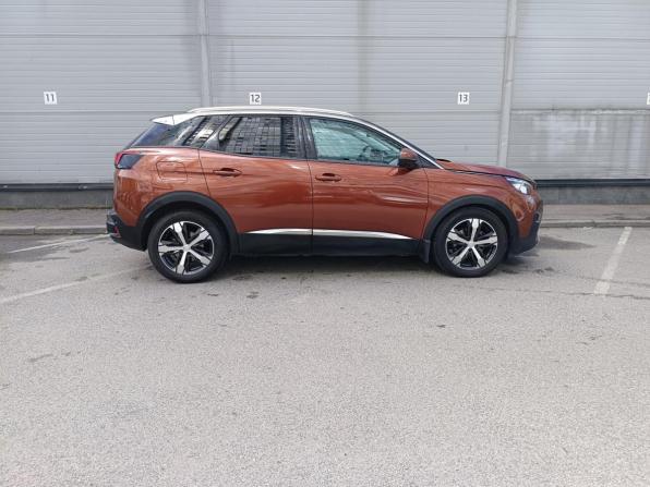 Peugeot 3008 II с пробегом 2017 года, цена 1 799 000 рублей, 95509 км, внедорожник, Автокод Объявления