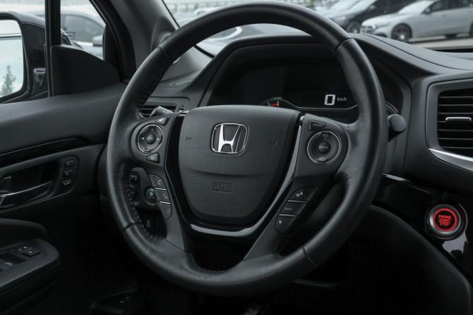 Honda Pilot III с пробегом 2018 года, цена 2 888 000 рублей, 130523 км, внедорожник, Автокод Объявления