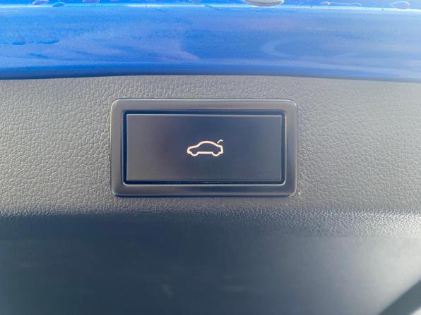 Skoda Octavia III (A7) Рестайлинг с пробегом 2017 года, цена 2 099 000 рублей, 185240 км, универсал, Автокод Объявления