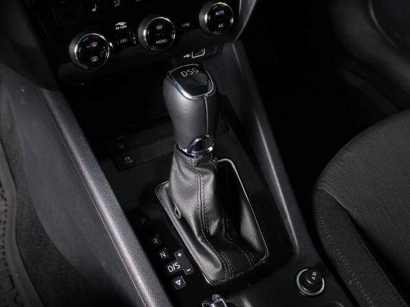 Skoda Octavia III (A7) Рестайлинг с пробегом 2019 года, цена 2 520 000 рублей, 70573 км, лифтбек, Автокод Объявления