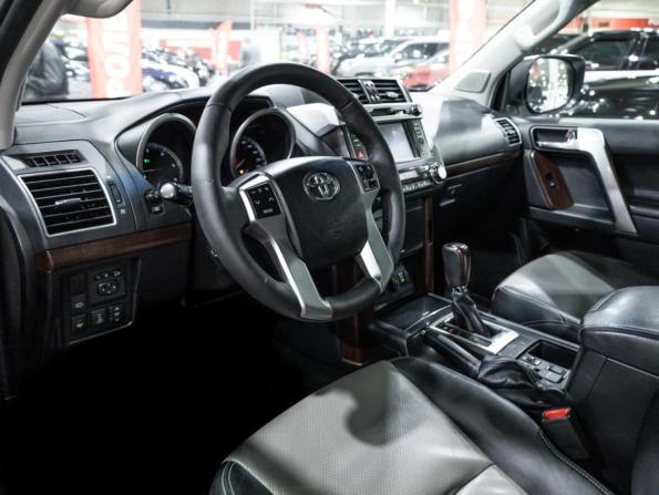 Toyota Land Cruiser Prado 150 Series Рестайлинг 1 с пробегом 2015 года, цена 2 999 585 рублей, 241627 км, внедорожник, Автокод Объявления