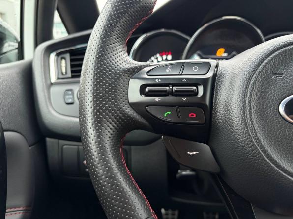 Kia Ceed GT I Рестайлинг с пробегом 2017 года, цена 1 490 000 рублей, 136148 км, хэтчбек, Автокод Объявления