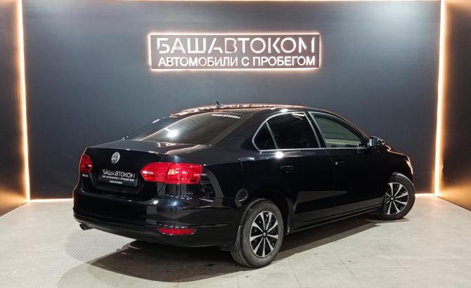 Volkswagen Jetta VI с пробегом 2013 года, цена 849 000 рублей, 232085 км, седан, Автокод Объявления
