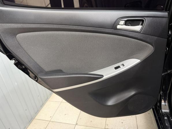 Hyundai Solaris I с пробегом 2013 года, цена 890 000 рублей, 174538 км, седан, Автокод Объявления