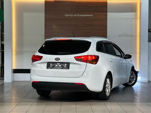 Kia Ceed II с пробегом 2012 года, цена 899 990 рублей, 216897 км, универсал, Автокод Объявления