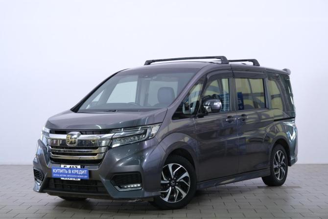Honda Stepwgn V Рестайлинг с пробегом 2017 года, цена 2 129 000 рублей, 121000 км, минивэн, Автокод Объявления