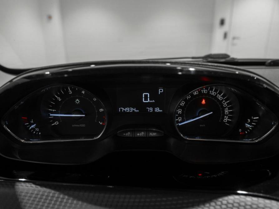 Peugeot 2008 I Москва  - изображение 11