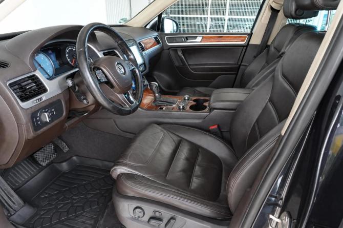 Volkswagen Touareg II с пробегом 2011 года, цена 1 900 000 рублей, 283173 км, внедорожник, Автокод Объявления