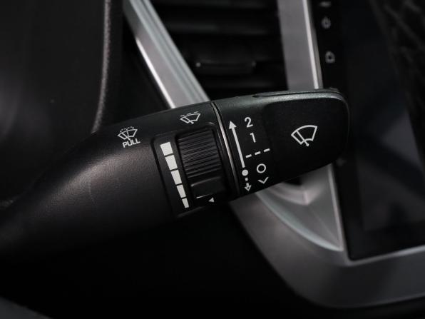 Hyundai Solaris II с пробегом 2018 года, цена 1 350 000 рублей, 154349 км, седан, Автокод Объявления
