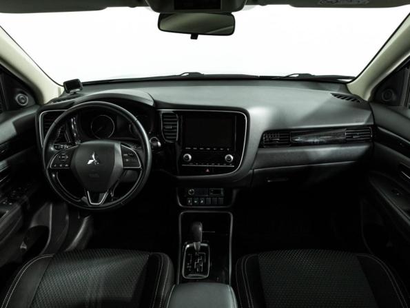 Mitsubishi Outlander III Рестайлинг 3 с пробегом 2020 года, цена 2 649 700 рублей, 87699 км, внедорожник, Автокод Объявления