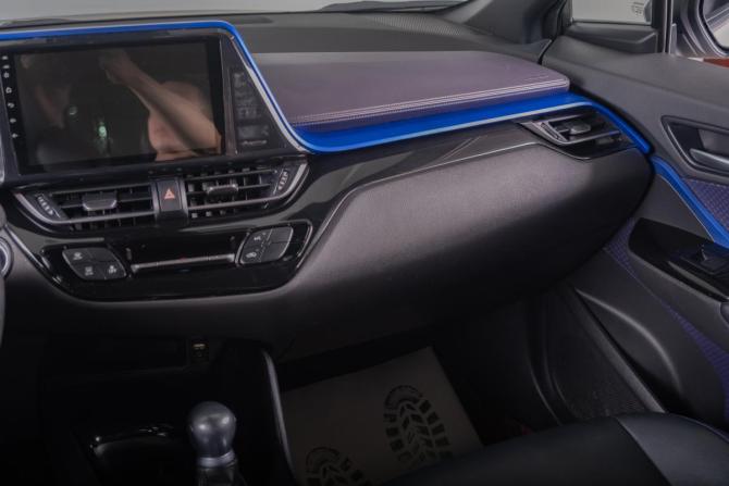Toyota C-HR I Рестайлинг с пробегом 2020 года, цена 2 479 000 рублей, 66000 км, внедорожник, Автокод Объявления