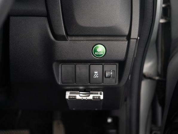 Honda Fit III с пробегом 2013 года, цена 925 000 рублей, 83311 км, хэтчбек, Автокод Объявления
