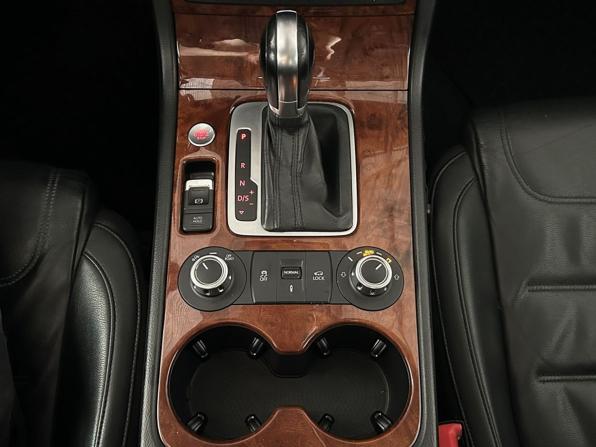 Volkswagen Touareg II с пробегом 2012 года, цена 1 850 000 рублей, 182598 км, внедорожник, Автокод Объявления