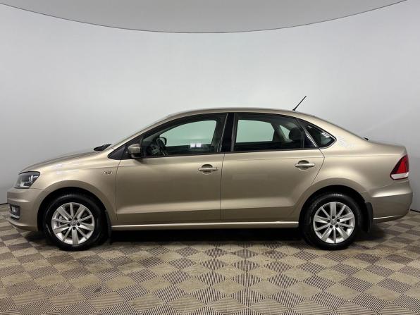 Volkswagen Polo V Рестайлинг с пробегом 2016 года, цена 1 335 000 рублей, 65215 км, седан, Автокод Объявления