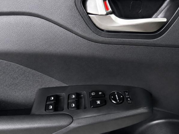 Hyundai Solaris II с пробегом 2019 года, цена 1 079 000 рублей, 140941 км, седан, Автокод Объявления