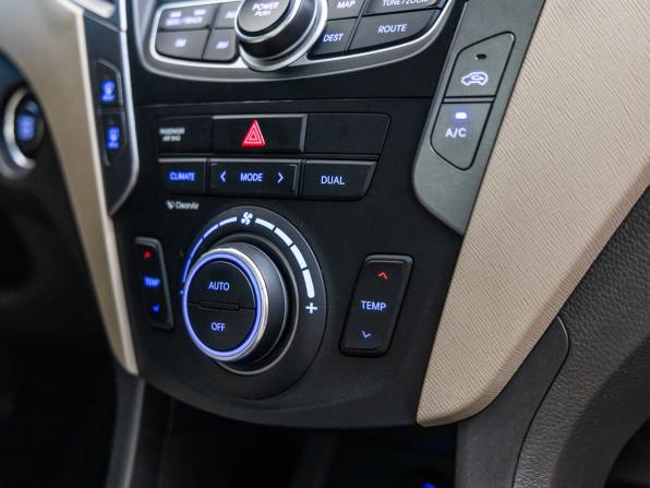 Hyundai Santa Fe III с пробегом 2013 года, цена 1 840 000 рублей, 127260 км, внедорожник, Автокод Объявления