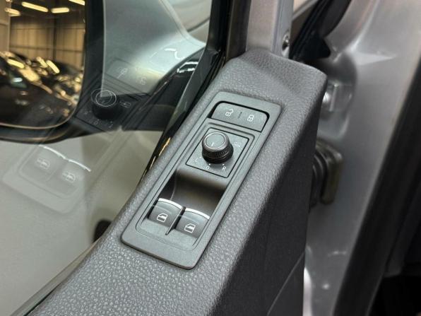 Volkswagen Multivan T6 с пробегом 2016 года, цена 3 847 000 рублей, 178000 км, минивэн, Автокод Объявления