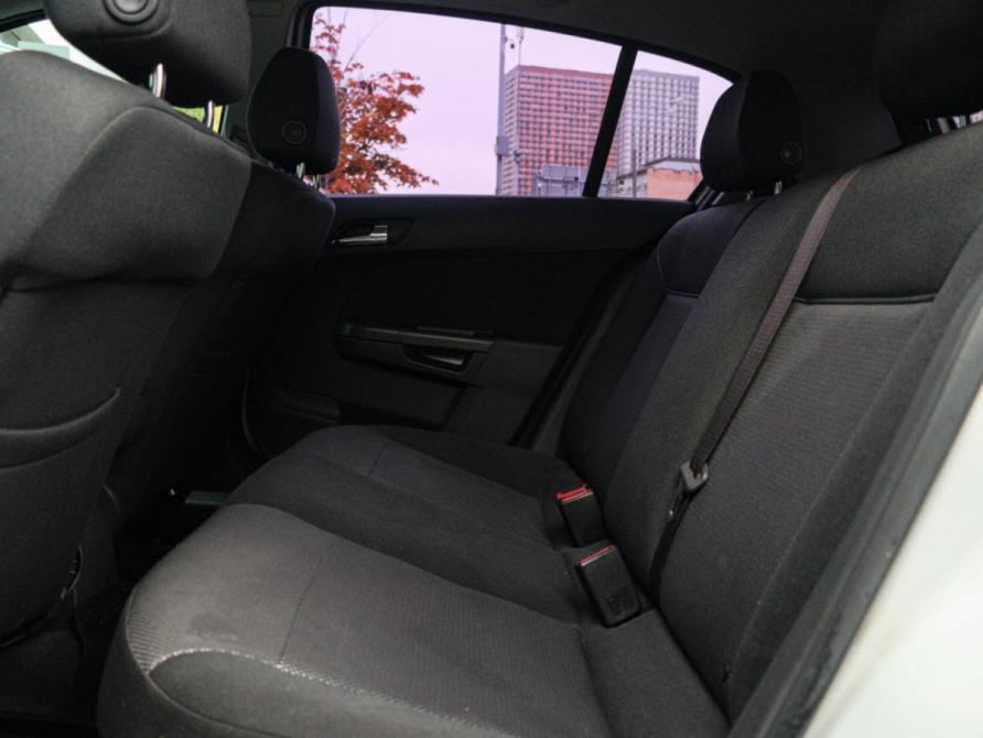 Opel Astra H Рестайлинг Москва  - изображение 8