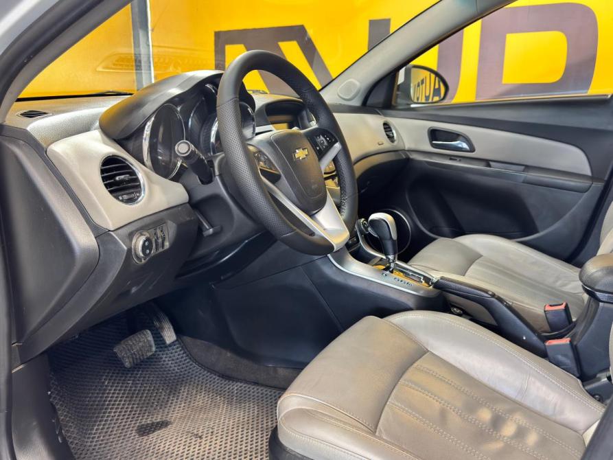 Chevrolet Cruze I Ижевск  - изображение 8