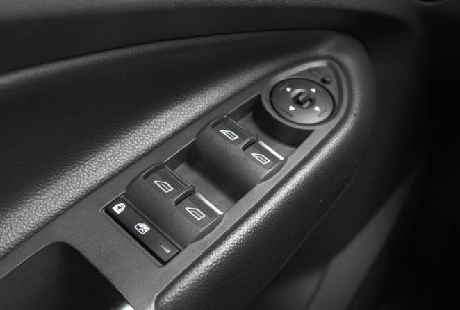 Ford Kuga II Рестайлинг с пробегом 2018 года, цена 1 486 000 рублей, 269424 км, внедорожник, Автокод Объявления