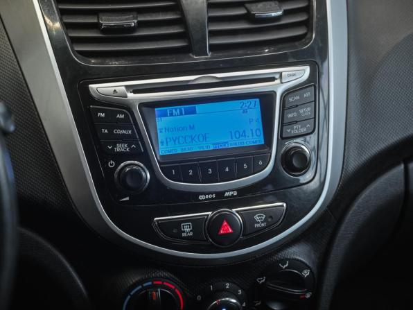 Hyundai Solaris I с пробегом 2012 года, цена 839 000 рублей, 118419 км, седан, Автокод Объявления
