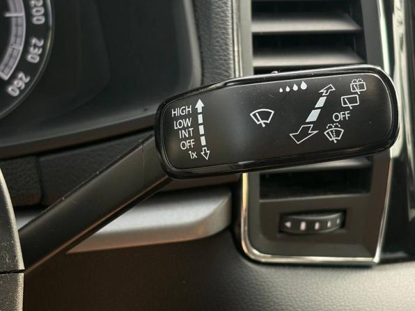 Skoda Karoq I с пробегом 2021 года, цена 2 259 000 рублей, 74641 км, внедорожник, Автокод Объявления
