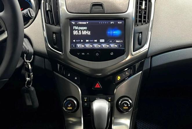 Chevrolet Cruze I Рестайлинг с пробегом 2014 года, цена 740 000 рублей, 165000 км, хэтчбек, Автокод Объявления